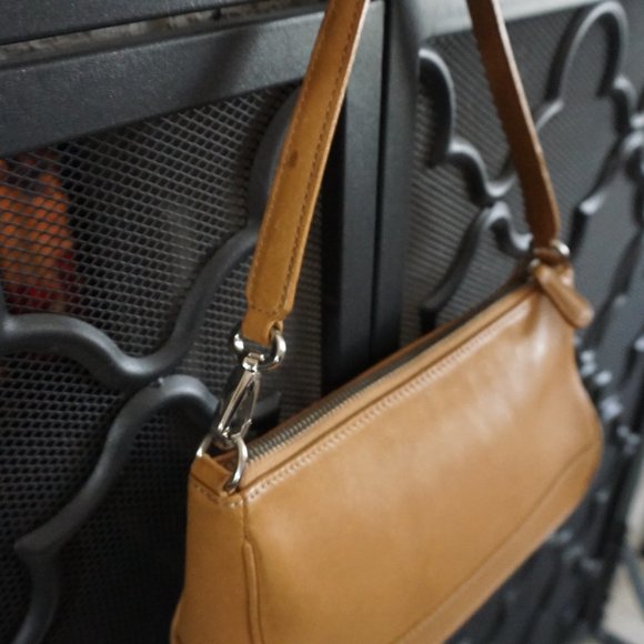 Coach Wristlet in Tan and Charm - Picture 5 of 8